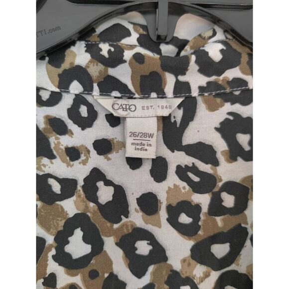 Cato Tunic Blouse Button Front Animal Print Collared Coldshoulder Top Sz 26/28W - Picture 9 of 10